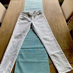 White Levi’s 721 with stretch 8 Long